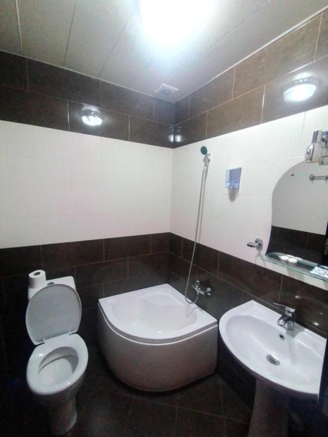Hotel Vakhtanguri Batum Dış mekan fotoğraf